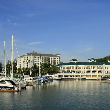 Отель Avillion Admiral Cove Порт-Диксон Экстерьер фото