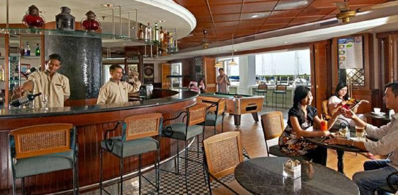 Отель Avillion Admiral Cove Порт-Диксон Экстерьер фото
