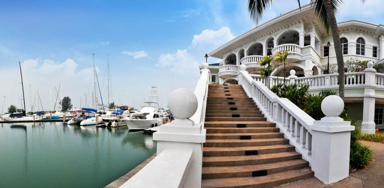 Отель Avillion Admiral Cove Порт-Диксон Экстерьер фото